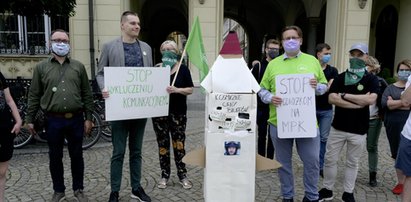 Nadchodzi drożyzna we Wrocławiu. Od stycznia droższe bilety, śmieci i parkowanie