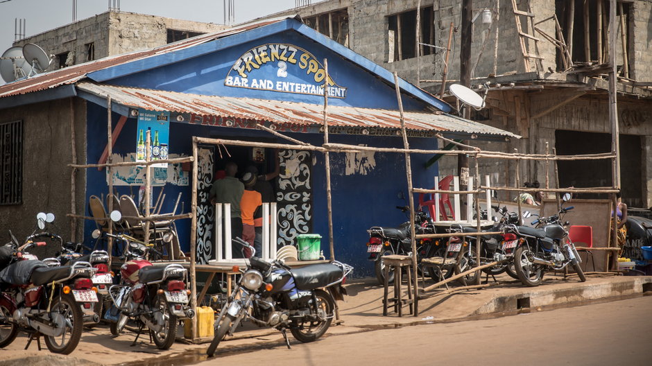 Kino w Freetown, Sierra Leone