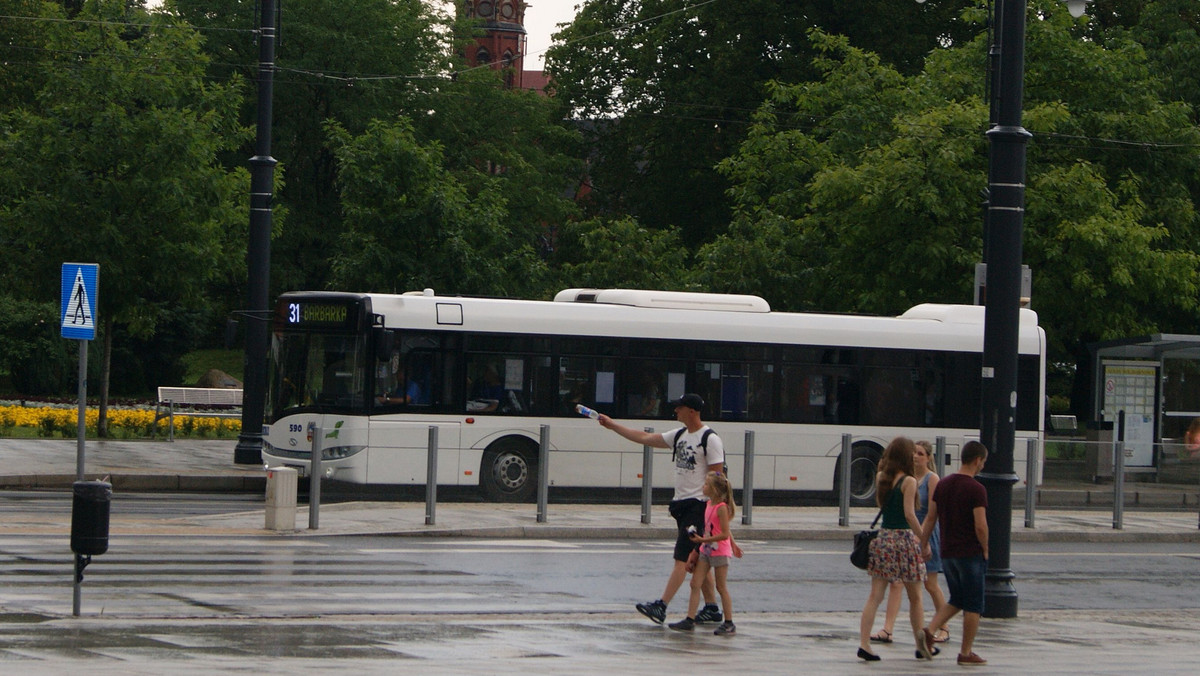 W obu przetargach na zakup toruńskich autobusów chętne na dostarczenie ich firmy złożyły oferty zbliżone do kwot, które miasto miało zarezerwowane w budżecie. Możliwe, że dzięki temu już za rok po ulicach grodu Kopernika będzie jeździć 14 nowych hybryd i 21 nowych autobusów na olej napędowy.