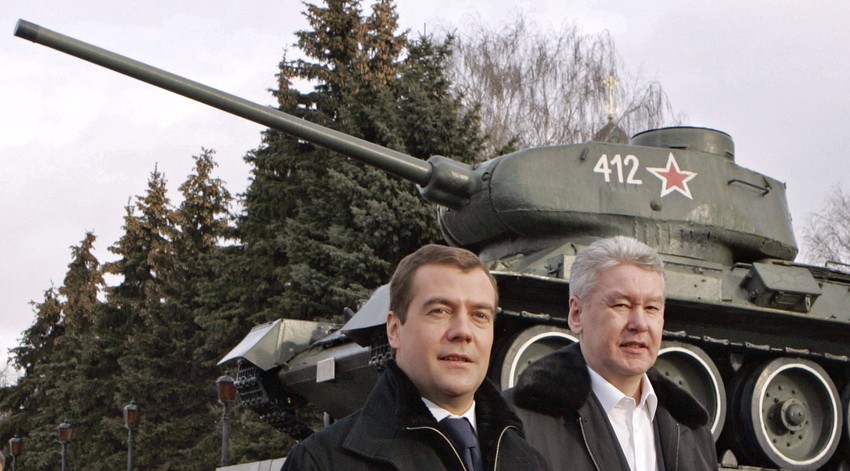 Dmitrij Medvedev i Sergej Sobjanin