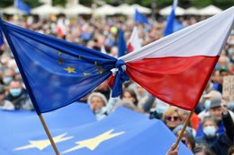 "FT" analizuje, jak Polska stała się największym buntownikiem w Europie. „Uderzający zwrot”