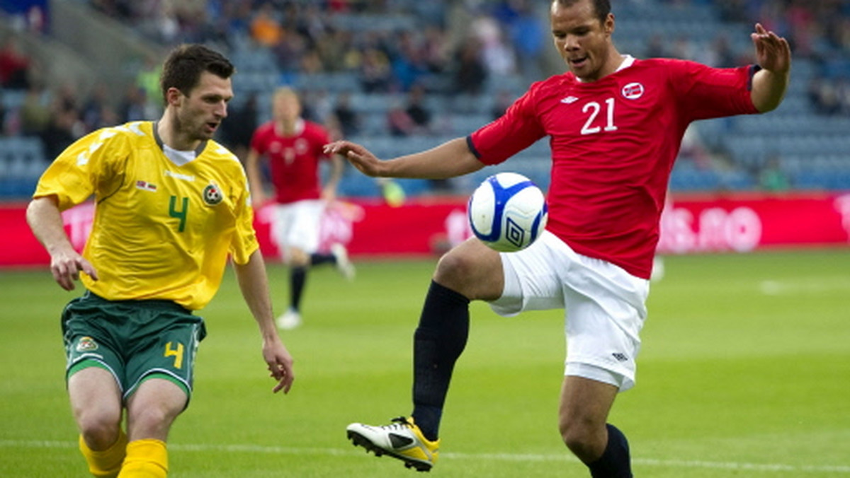 Tadas Kijanskas otrzymał powołanie do reprezentacji Litwy, która w ramach eliminacji do mistrzostw Europy 2012 zmierzy się z Liechtensteinem oraz Szkocją - poinformował oficjalny portal Korony Kielce.
