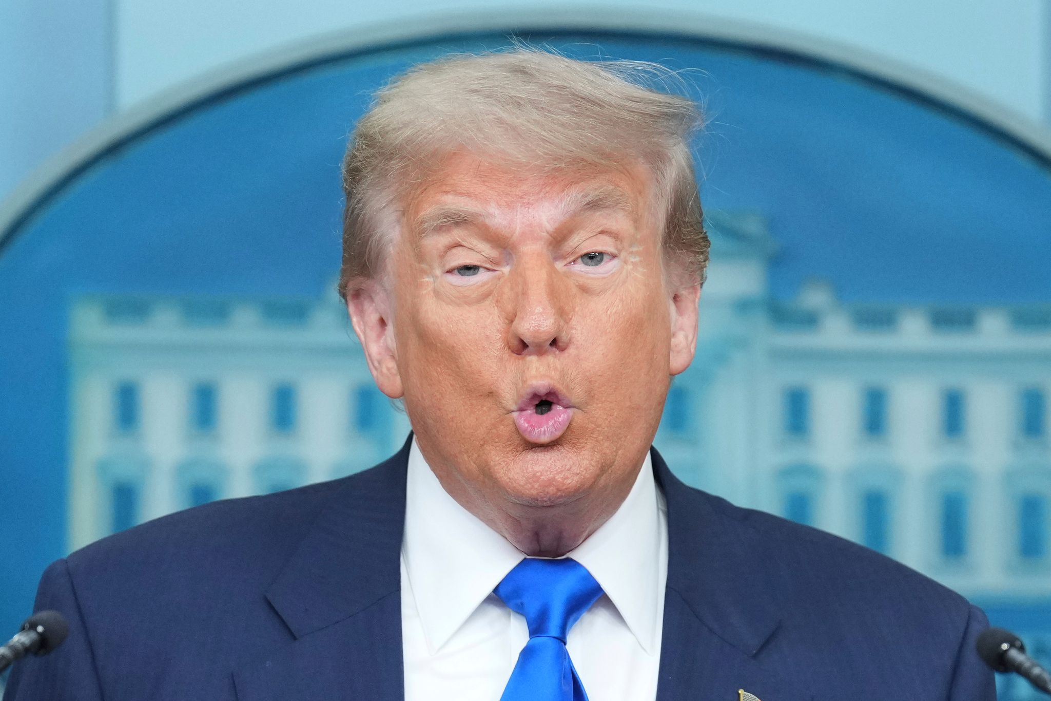 Trump kündigt Zoll-Briefe an: EU-Deadline am 9. Juli droht