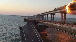 Íme, a térfigyelő kamera sokkoló felvétele a Krímbe vezető híd felrobbanásáról: itt nem akármi történt