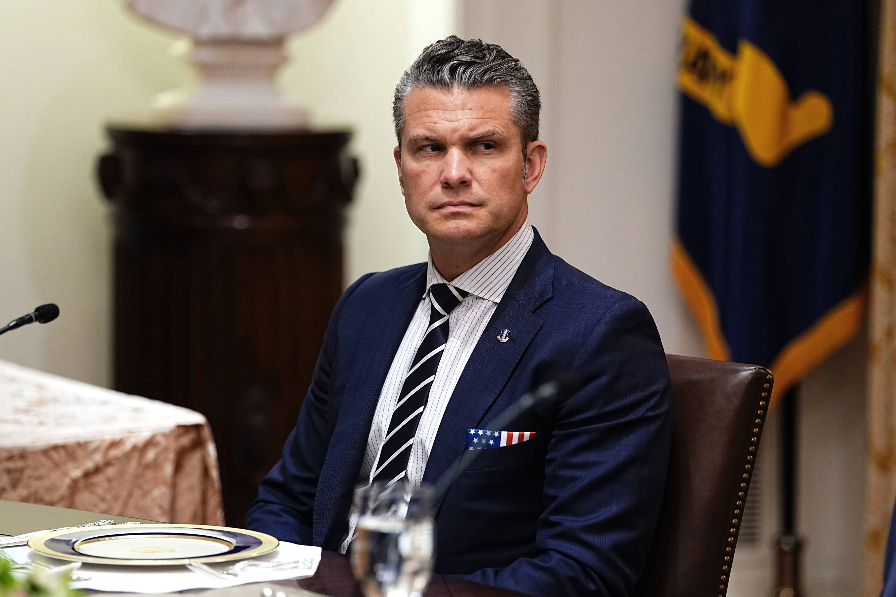Hegseth: Europa musi samo powstrzymać Rosję. USA przenoszą ciężar na Chiny