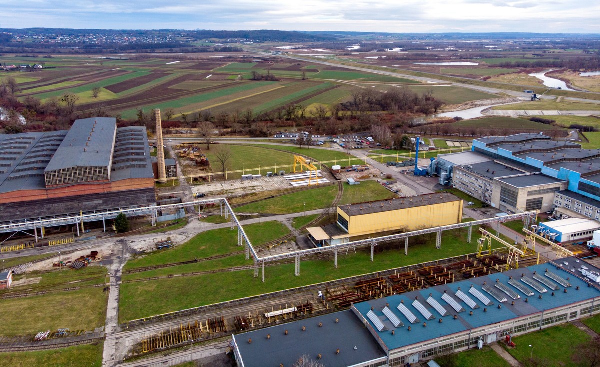 Koniec energetycznej epoki, początek zbrojeniowej przyszłości. Nowe życie polskiego gigana