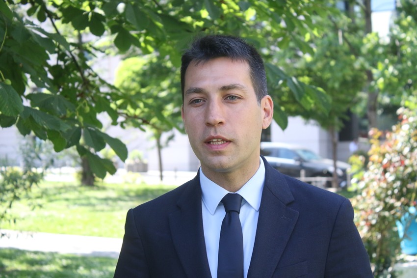 Dobrica Veselinović već 10 godina se bavi politikom u Beogradu