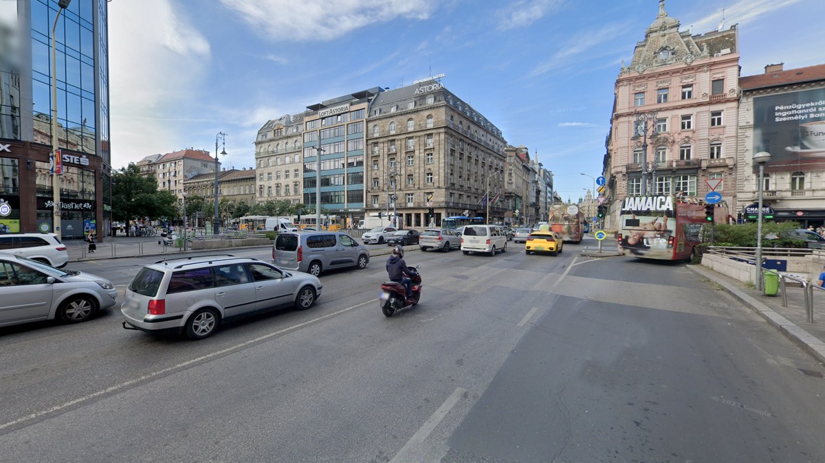 Zebrát építenek az Astoriánál: mutatjuk, pontosan hol