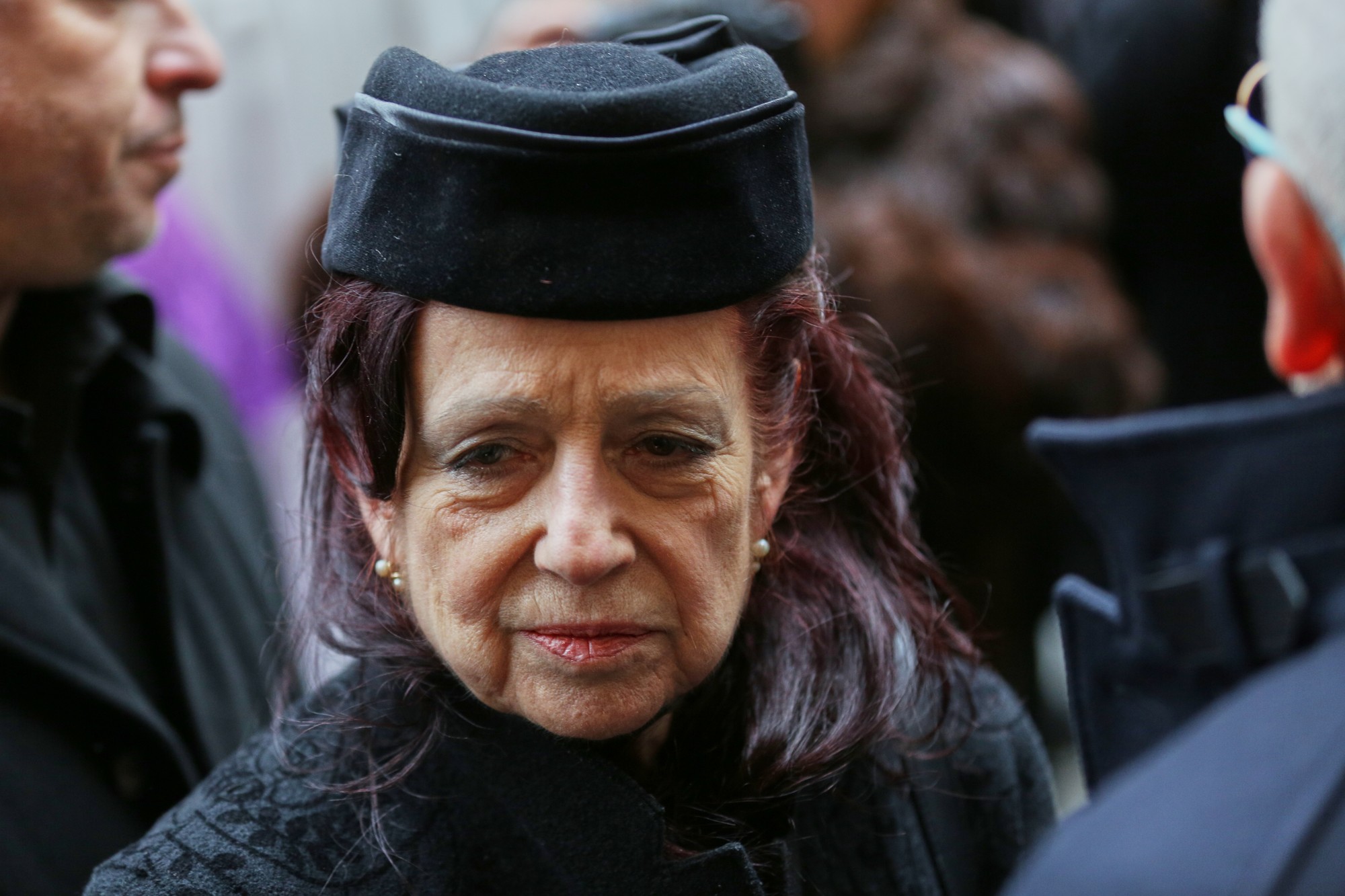 Deana Horváthová-Jakubisková na poslednej rozlúčke so zosnulým manželom.