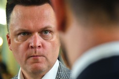 Hołownia zapowiada moratorium podatkowe. 'Dziewięć gwarancji' Trzeciej Drogi