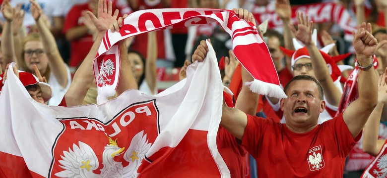 Tomasz Zimoch apeluje do polskich kibiców: "Jabłka w dłoń i na Rosjan"