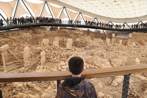 "VEOMA DRAGOCENO" Arheolozi pronašli neverovatno otkriće skriveno iza zida, staro je 12.000 godina: "Ima glavu i torzo, ALI NE I STOPALA"