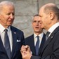 W kwestii wojny w Ukrainie Niemcy podążają za największymi sojusznikami - USA. Na zdjęciu Joe Biden i Olaf Scholz.