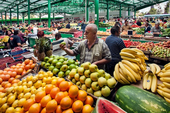 Nestvarna scena na pijaci na Novom Beogradu, ko se zatekao OVAJ PRIZOR NEĆE ZABORAVITI NIKAD: "Plačem od tuge i radosti u isto vreme" (VIDEO)