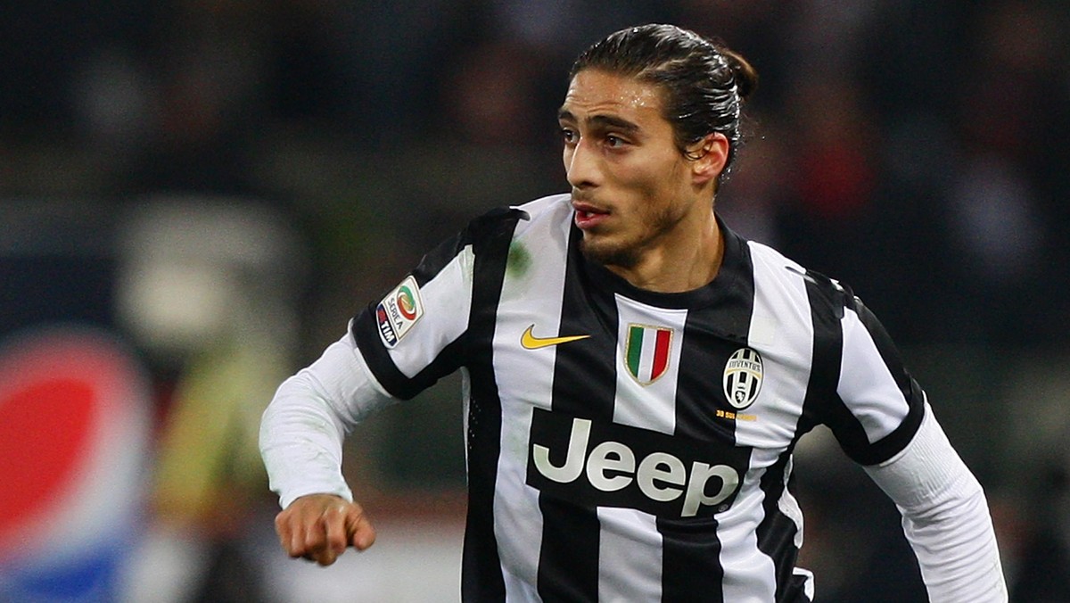 Martin Caceres, zawodnik Juventusu, w nocy z soboty na niedzielę miał wypadek samochodowy w Turynie. Piłkarz szybko został przetransportowany do szpitala.