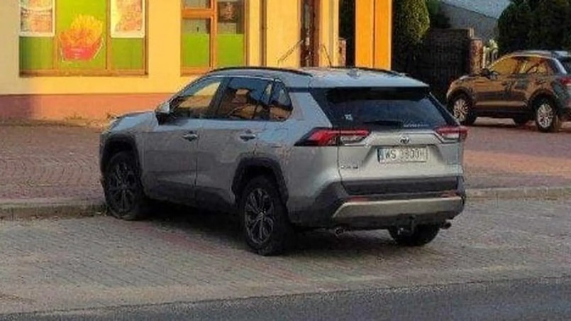 Tym samochodem może poruszać się podejrzany