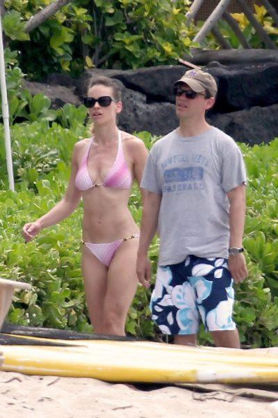 Hilary Swank "przyłapana" w bikini z kochankiem