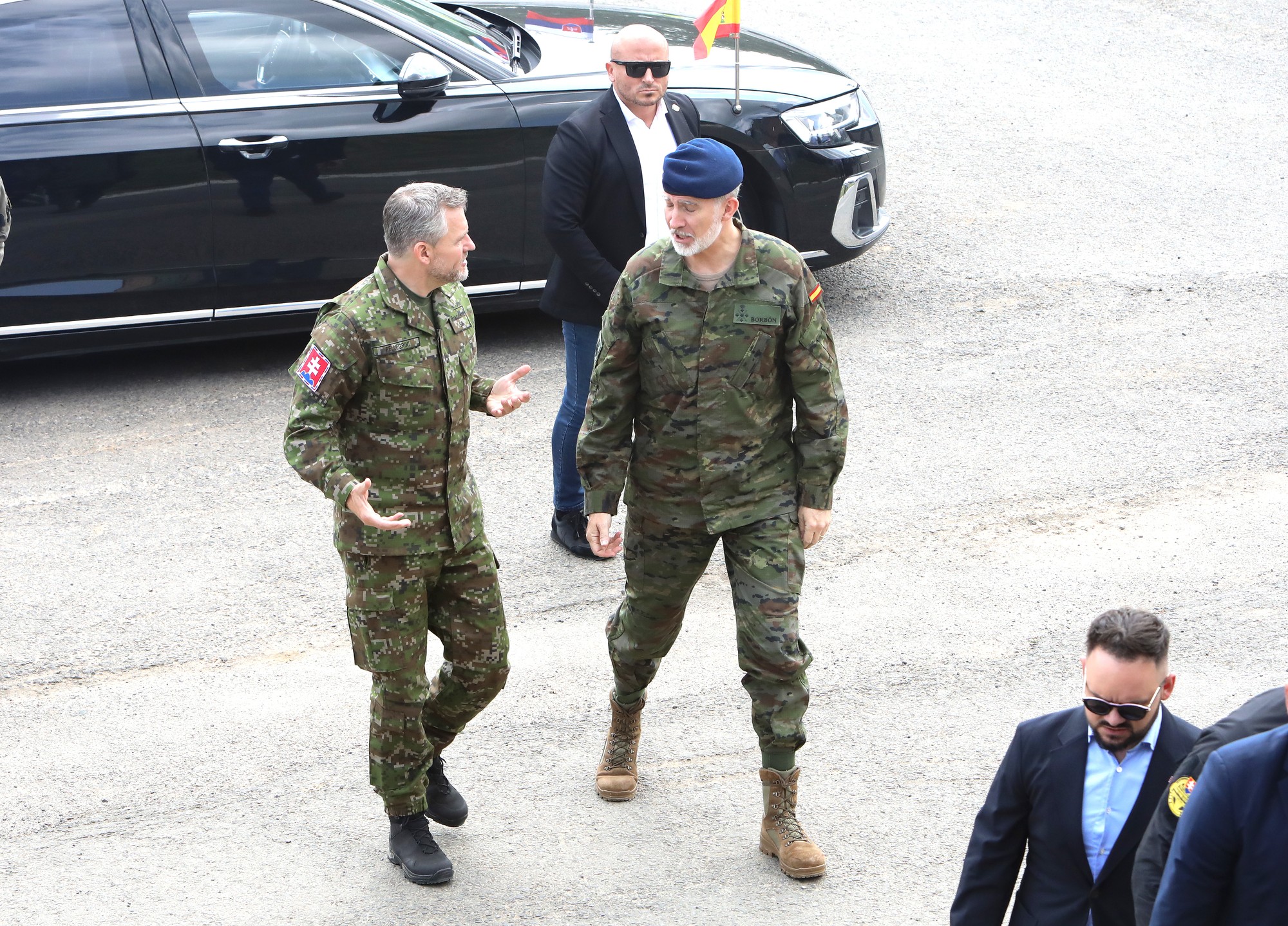 Cvičenie vojakov zo Španielska si v Lešti pozreli kráľ Filip VI. i prezident SR.