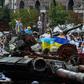 Ukraińcy oglądają zniszczony sprzęt armii rosyjskiej w Kijowie