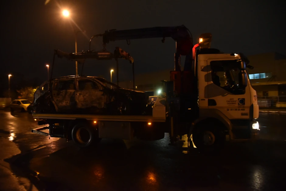 "Reno" korišćen pri napadu pronađen je nešto kasnije zapaljen na Novom Beogradu