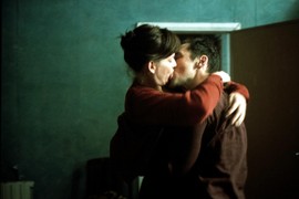 Legendarni glumac tvrdi da mu je scena NESIMULIRANOG oralnog odnosa UNIŠTILA ŽIVOT: Film je pre 24 GODINE SKANDALIZOVAO SVET, a on se i dan danas kaje što ga je snimio!