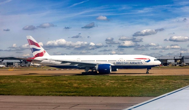 Avion Britiš ervejza na aerodromu Getvik (arhiva)