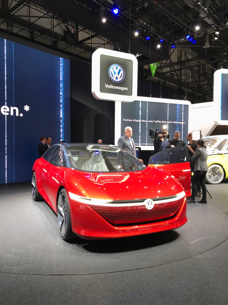 Elektryczny i autonomiczny Volkswagen I.D. VIZZION na 88 targach motoryzacyjnych w Genewie