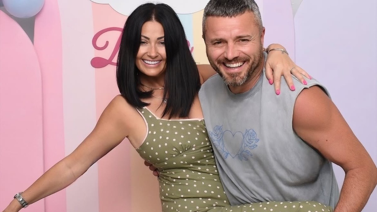Tavi Clonda a răbufnit după ce a fost acuzat că trăiește pe banii Gabrielei Cristea: „Aruncam teancul pe noptieră"