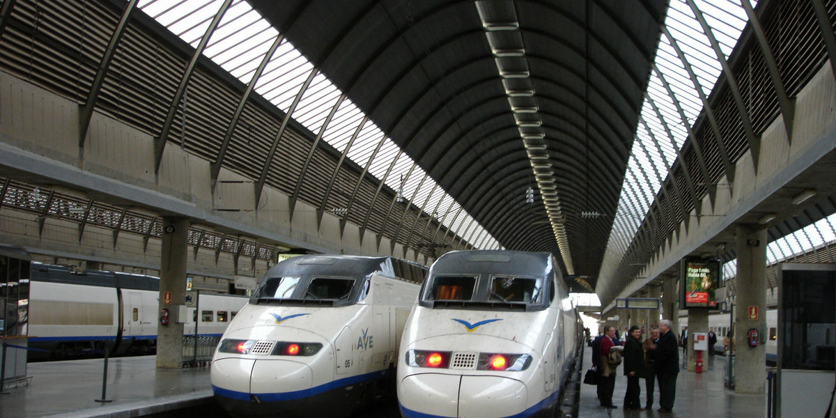 Hiszpanie będą oferować darmowe podróże koleją.