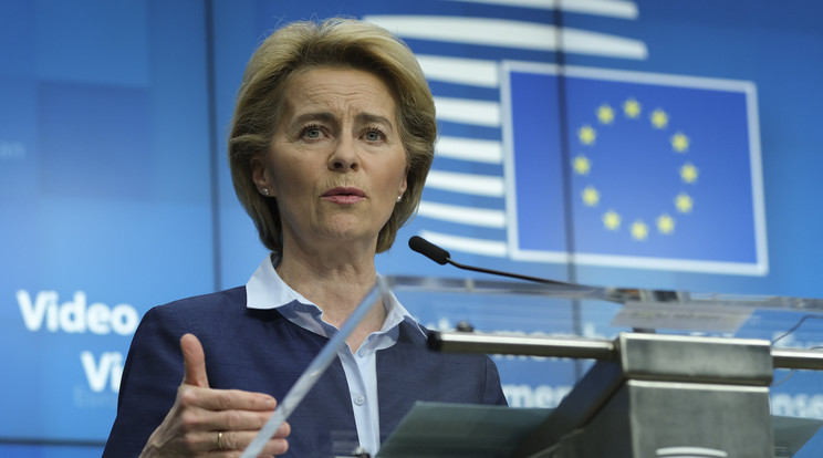 Ursula von der Leyen, az Európai Bizottság elnöke sajtótájékoztatót tart az EU-s tagországok állam-, illetve kormányfőit összefogó Európai Tanács videókonferenciája után Brüsszelben. /Fotó:MTI/EPA