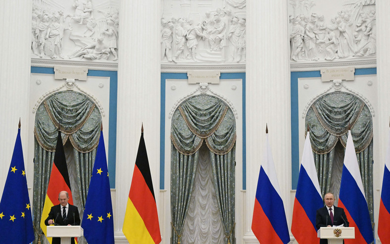 Prezydent Rosji Władimir Putin i kanclerz Niemiec Olaf Scholz na konferencji prasowej w Moskwie, 15 lutego 2022 r.