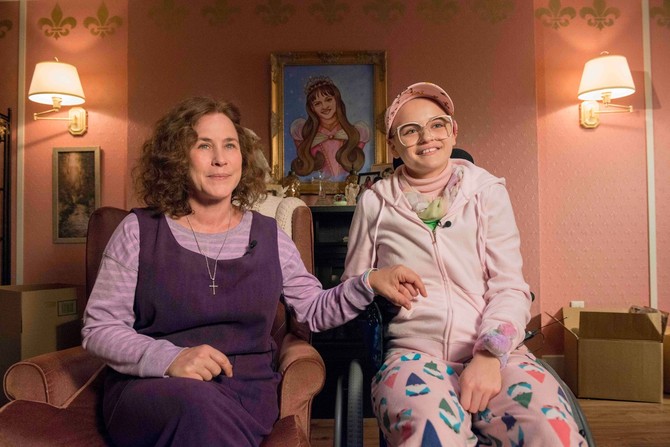 Scena iz serije "The Act" o Džipsi i njenoj majci Di Di