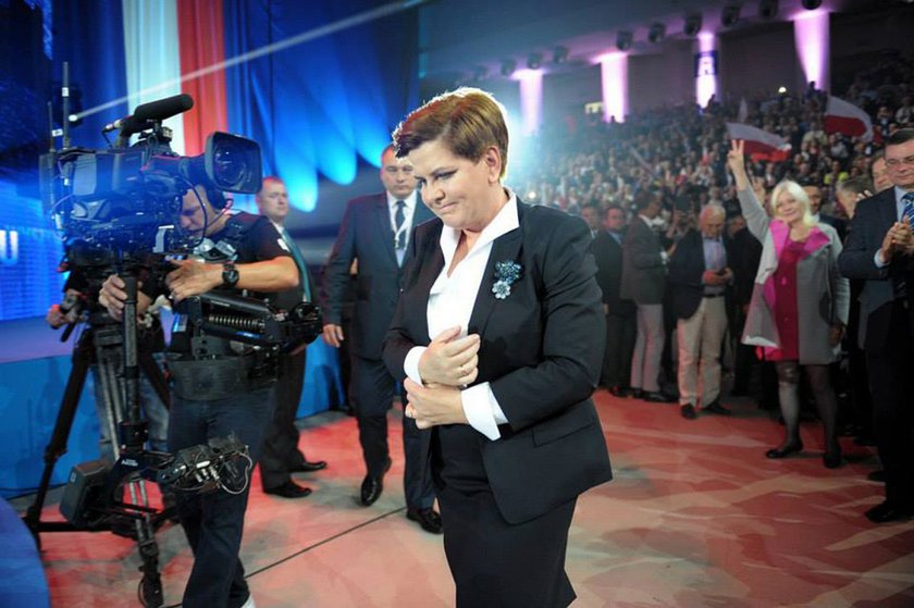 Premier Beata Szydło i broszki