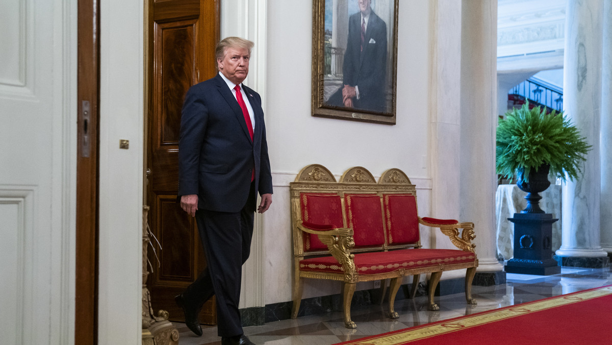 Prezydent Donald Trump powiedział w wywiadzie dla Fox News, że dochodzenie prokuratora specjalnego Roberta Muellera ws. Russiagate to "zdrada stanu". Dodał, że chce, by wszczęto "śledztwo wobec śledczych" w tej sprawie.