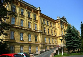 opni-epulet-korhaz-d00000E6A31914746f812