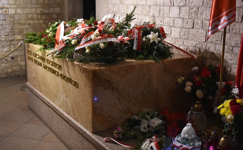 EKSHUMACJA CIAŁ PARY PREZYDENCKIEJ NA WAWELU