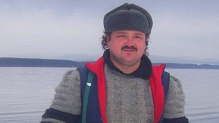 Folklórny muzikant Igor Jarolín zo skupiny Kredenc zomrel počas rybačky v Nórsku. 