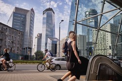 Ekonomiści: Dane z rynku pracy jako pierwsze pokazały dużą siłę odbicia gospodarczego