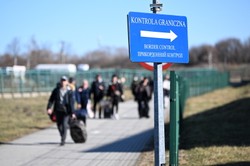 Stała 35 godzin, aby przekroczyć granicę z Polską. Teraz jej domem będzie Warszawa