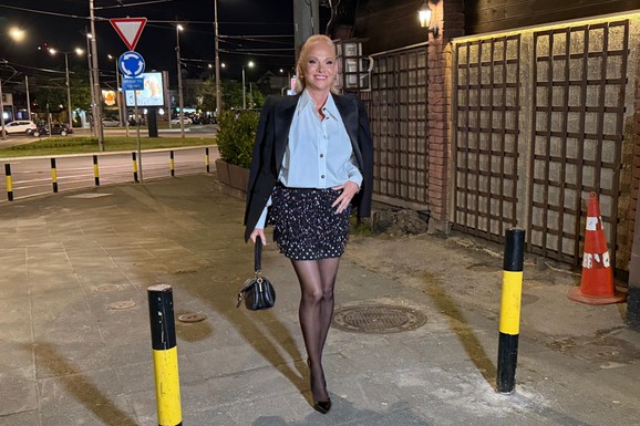 Naša pevačica (47) ljubila 30 godina starijeg, a sada progovorila o čoveku koji je osvojio njeno srce: "Pala sam na romantične fore"