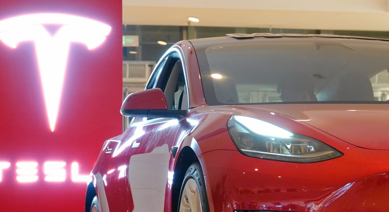 Tesla Model 3.