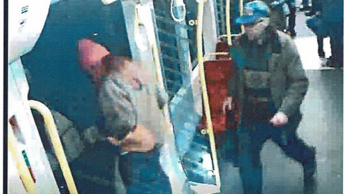 Pobił dwie Ukrainki w tramwaju. Policja pokazuje zdjęcie z monitoringu. Poznajesz go?