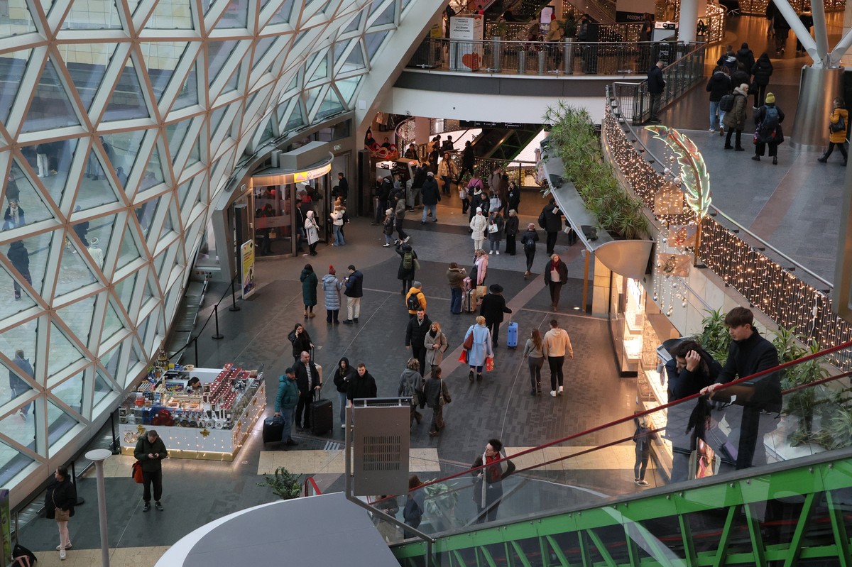 04.01.2026 to niedziela handlowa? Wszystkie sklepy otwarte 4 stycznia czy obowiązuje zakaz handlu. Czy jutro jest niedziela handlowa?