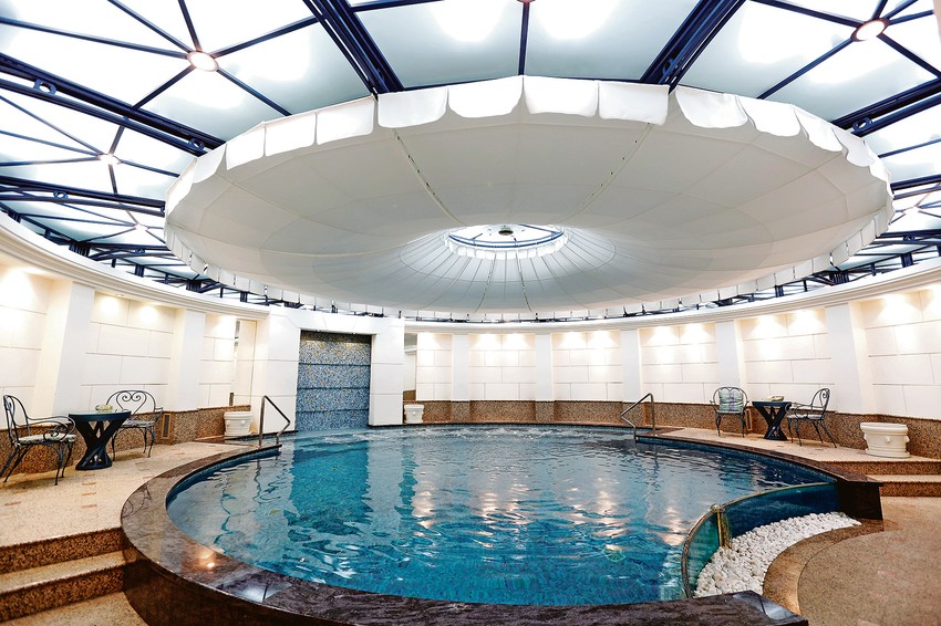 Luksuzni bazen i sauna se nalaze u podzemnom delu vile