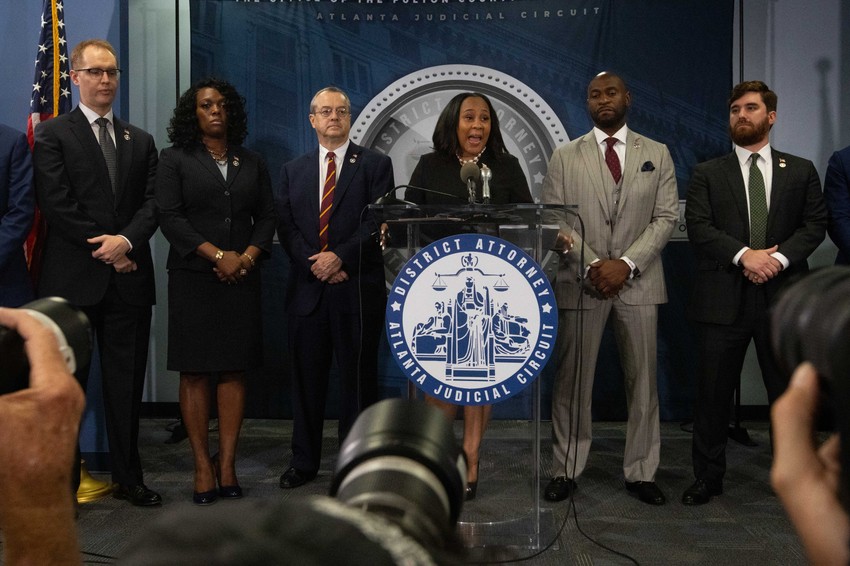 Tužiteljka Fani Vilis na konferenciji za medije iznosi detalje optužnice protiv Trampa