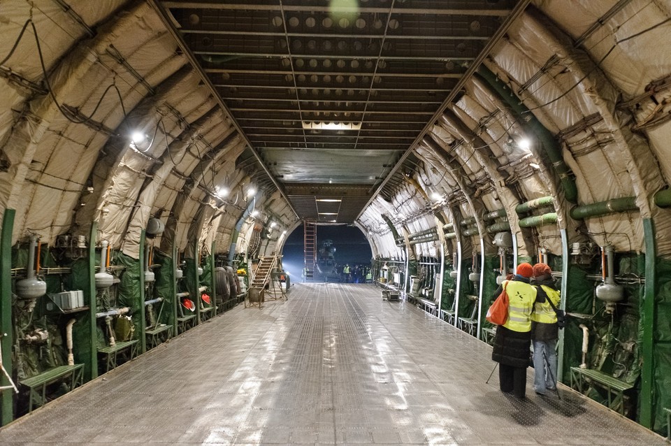 ŚWIDNIK AN-124 RUSŁAN ZAŁADUNEK