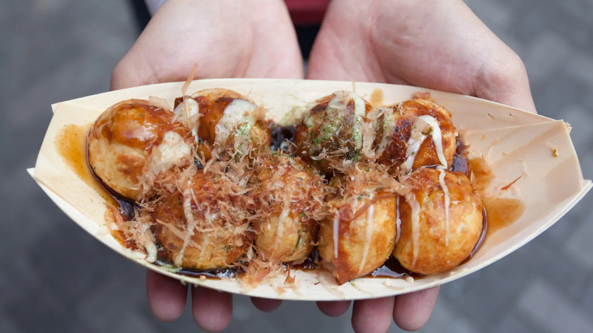 Klasyka japońskiego street foodu w końcu w Warszawie! Zobacz, gdzie zjesz takoyaki