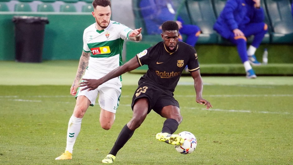 Samuel Umtiti (z prawej) podczas meczu FC Barcelona - Elche, 24.01.2021 r.