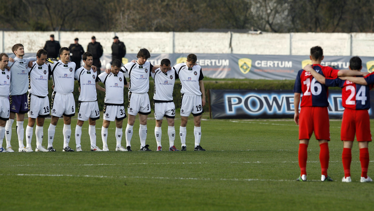 PIŁKARSKA EKSTRAKLASA PIAST GLIWICE KONTRA POLONIA WARSZAWA