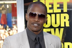 Jamie Foxx uratował człowieka z płonącego samochodu. W życiu, nie w filmie